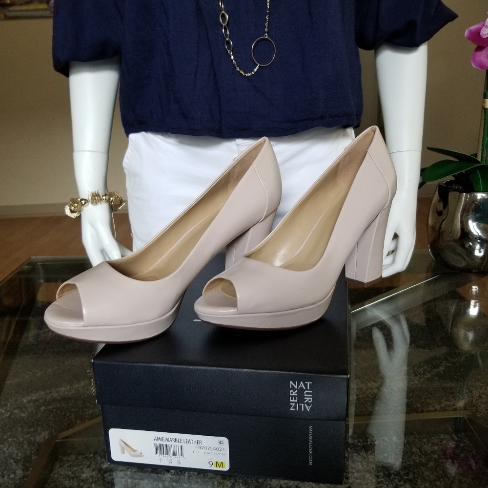 💥Sale💥New! Beautiful! NATURALIZER Amie Heels 9